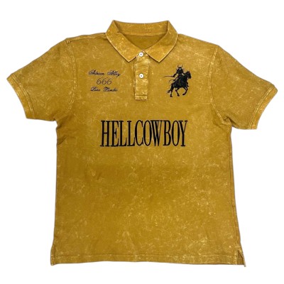 Polo Bordado Ocre Dye "HELLCOWBOY" Premium Adrian Alley...