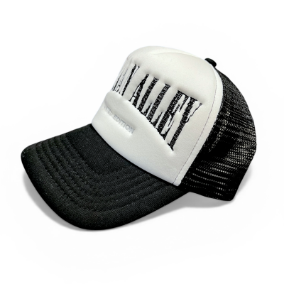 Gorra Negra bordado Punto de Cruz Adrian Alley Limited...